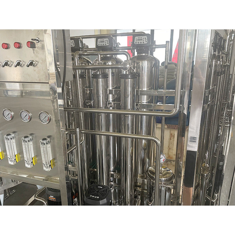 380V/1.5Kw Pump Core Components 1000LRO Reverse Osmosis Water Treatment System with Water Tank